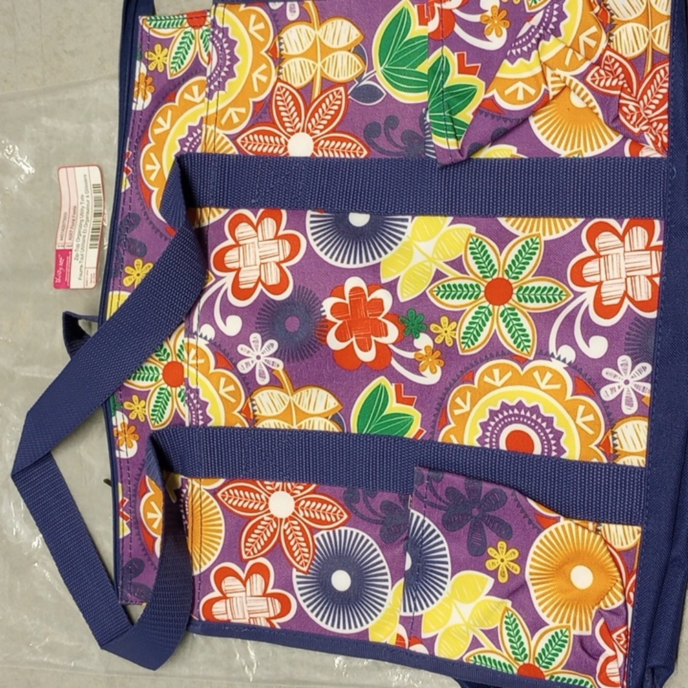 NEW Thirty-One zip-top organizing tote